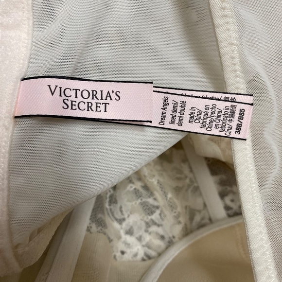 Moda Lace Crop - Picture 5 of 7